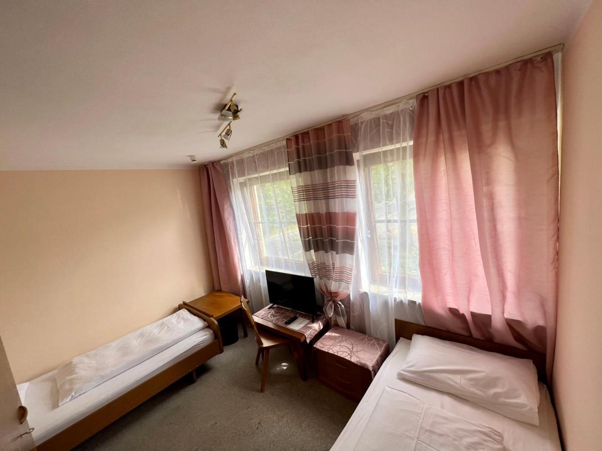 Donauwörth Hotel-Gasthof Deutschmeister מראה חיצוני תמונה