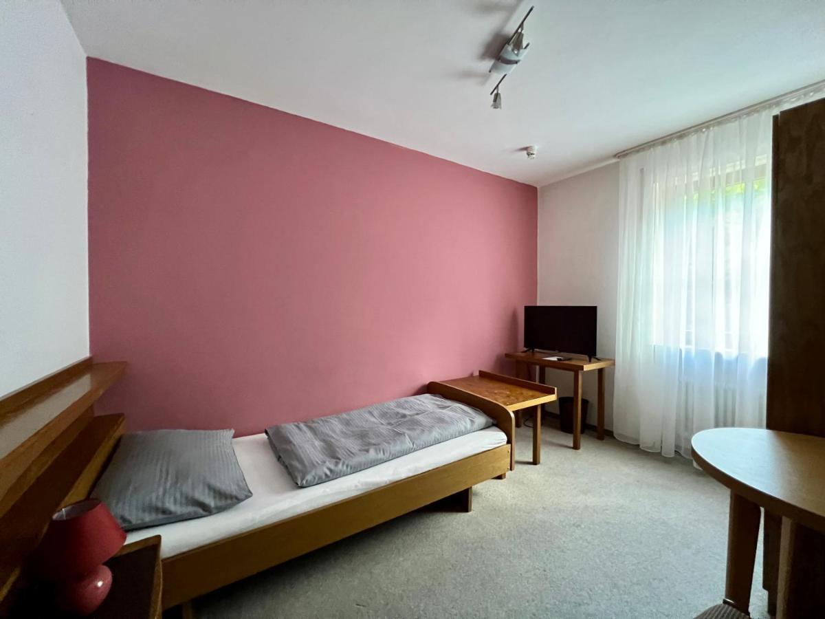 Donauwörth Hotel-Gasthof Deutschmeister מראה חיצוני תמונה