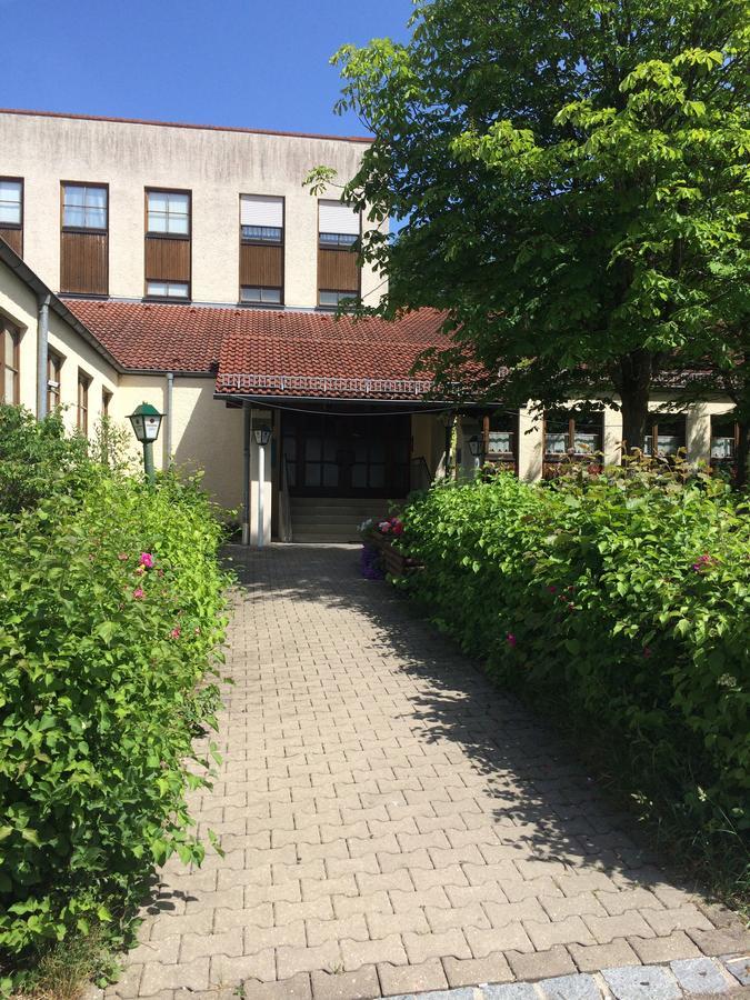 Donauwörth Hotel-Gasthof Deutschmeister מראה חיצוני תמונה